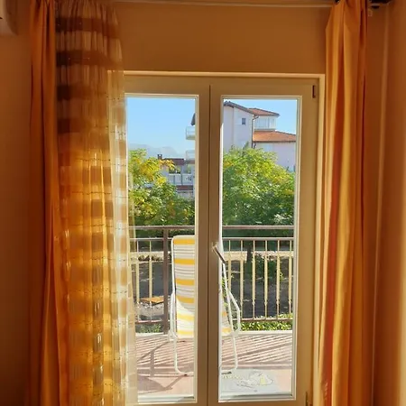 Danja Apartment *