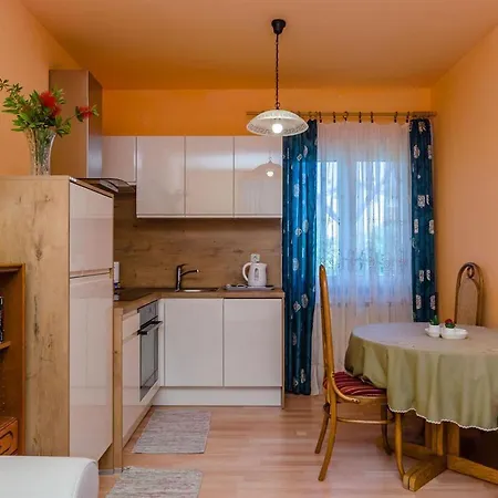 Danja Apartman Kastela